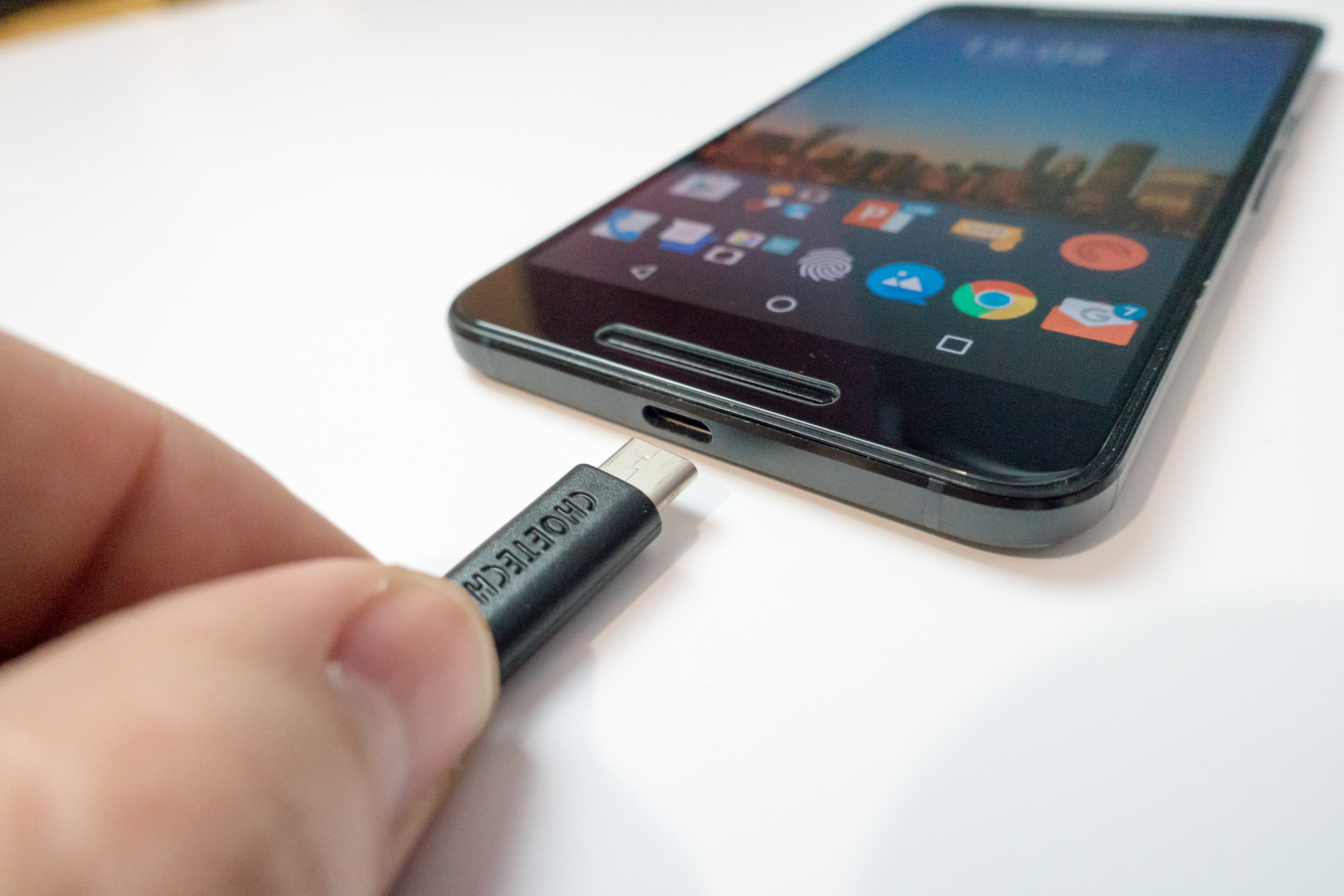 Cable USB-C & chargeur, par Choetech